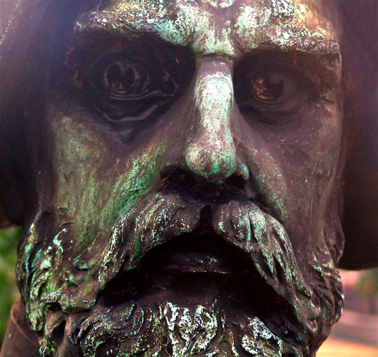 rostro de Juan de Garay en la escultura de Eberlein